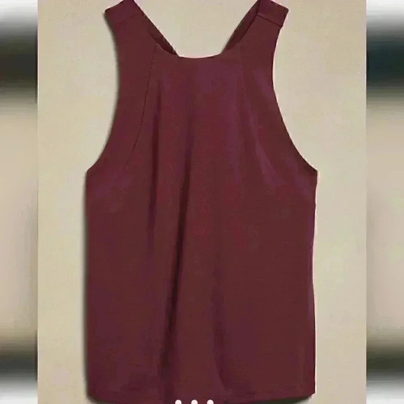 Banana Republic Ponte Twist-Back Top - Picture 2 of 11